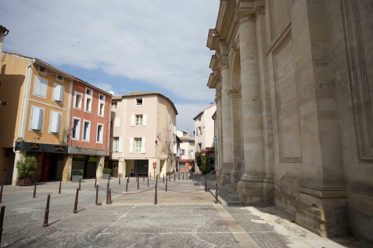 Appartement Spacieux Rochereau LʼIsle-sur-la-Sorgue Eksteriør bilde